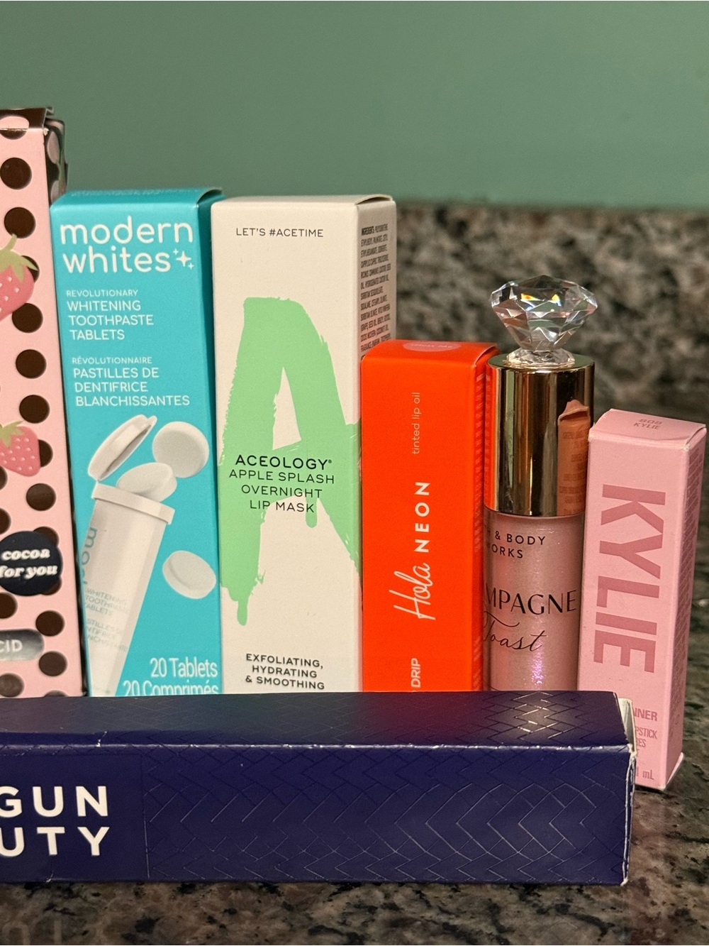 LIP BUNDLE!!!!! - Picture 3 of 3